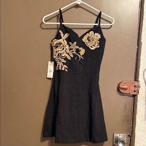 Idyllwind Elegant Black Floral Embroidered Dress
